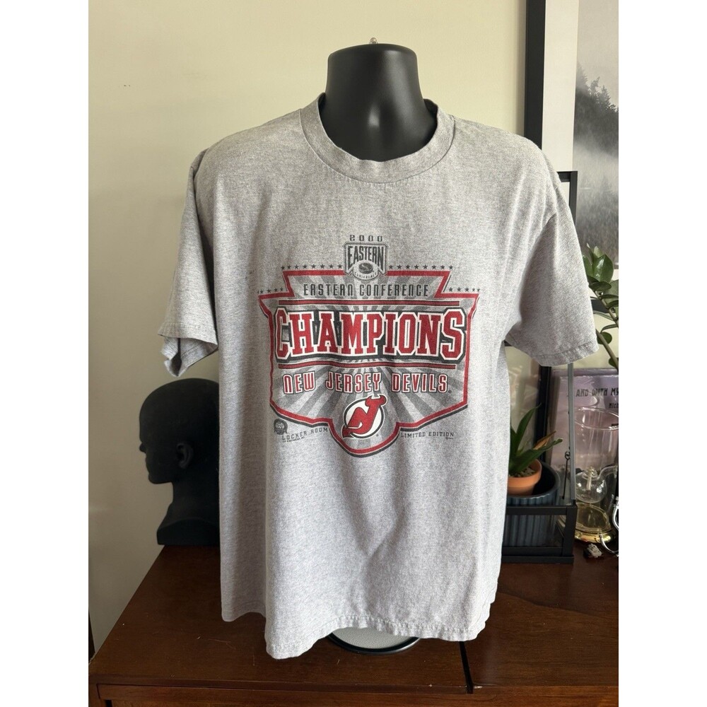 NEW JERSEY DEVILS Original 2000 Eastern Conf Champs Ltd Ed Locker Room Shirt NHL